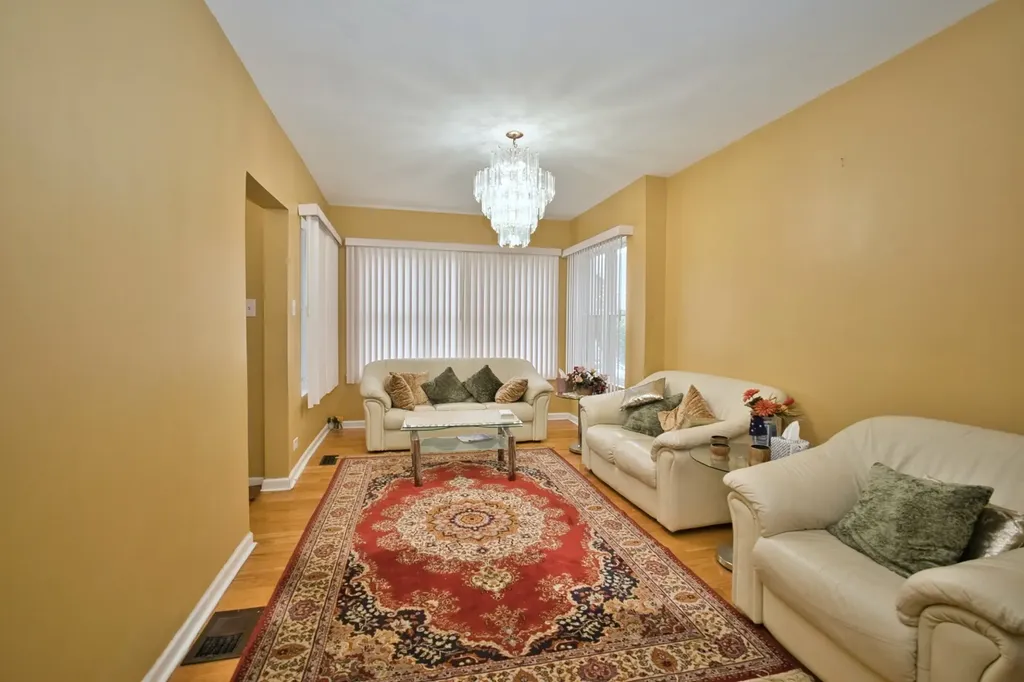 3422 North Kolmar Avenue Chicago IL 60641