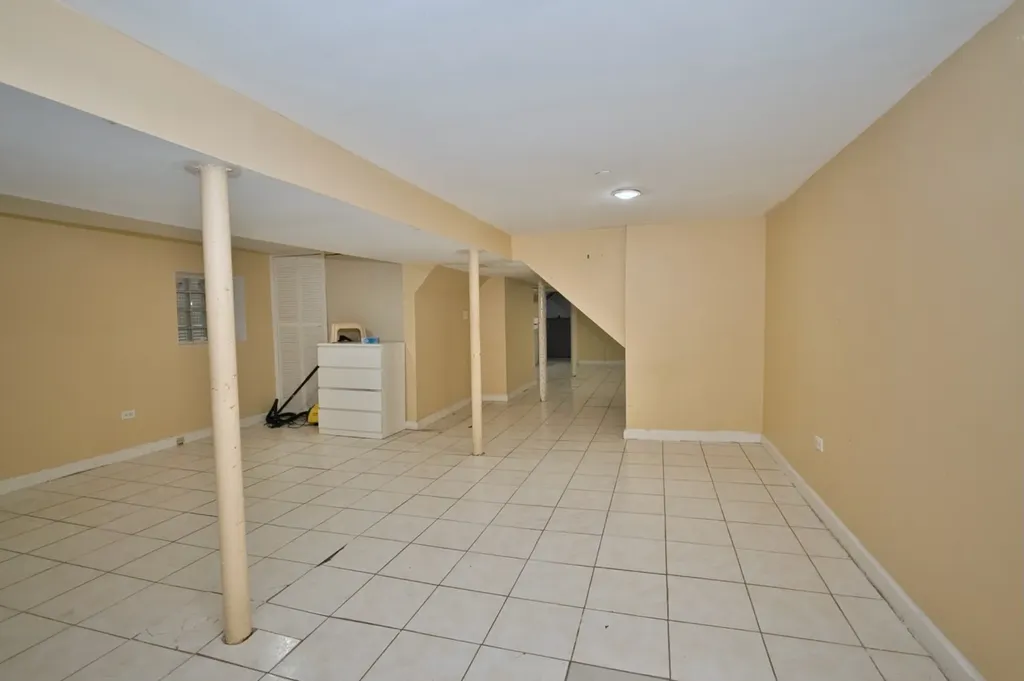 3422 North Kolmar Avenue Chicago IL 60641