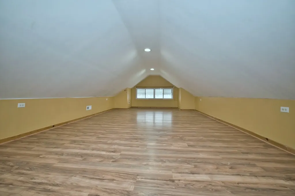 3422 North Kolmar Avenue Chicago IL 60641