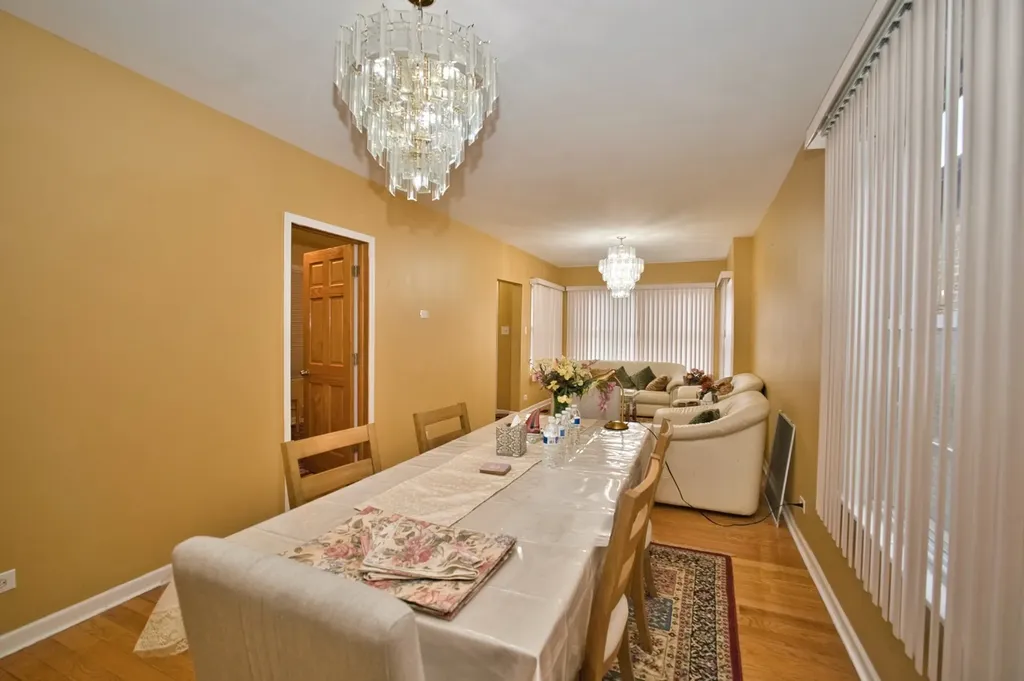 3422 North Kolmar Avenue Chicago IL 60641
