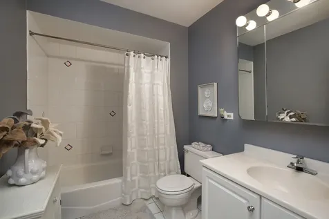 980 Brand Lane Deerfield IL 60015