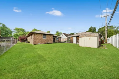 7030 Saratoga Drive Bridgeview IL 60455