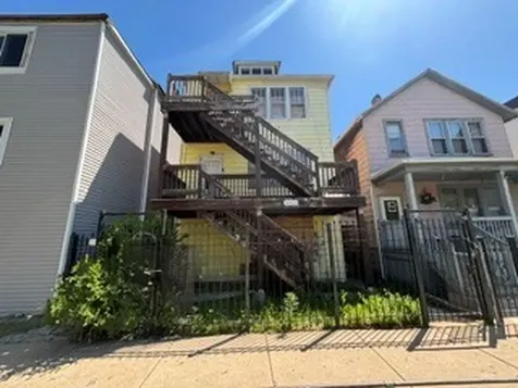 8919 South Escanaba Avenue Chicago IL 60617