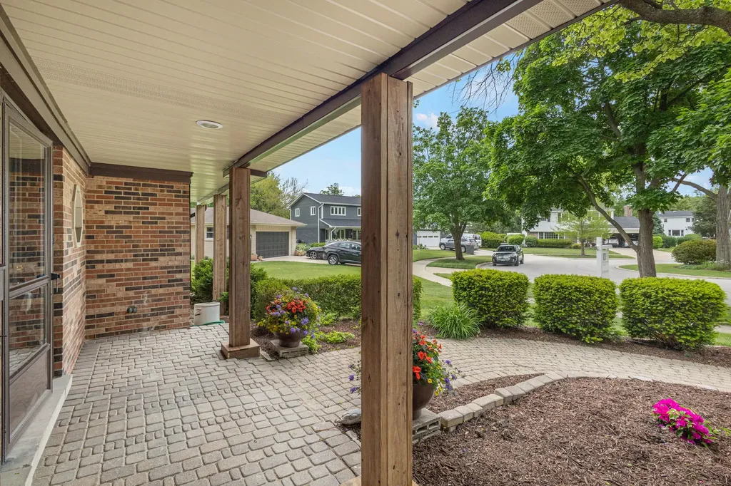 648 62ND Court Downers Grove IL 60516