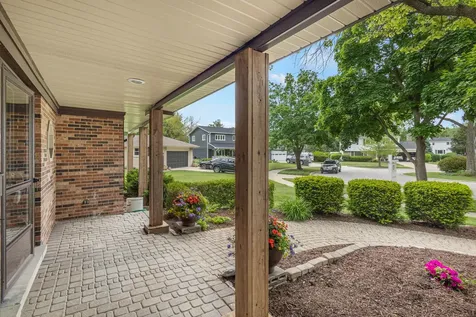 648 62ND Court Downers Grove IL 60516