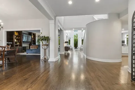 790 West Deerpath Road Lake Forest IL 60045