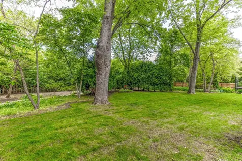 790 West Deerpath Road Lake Forest IL 60045
