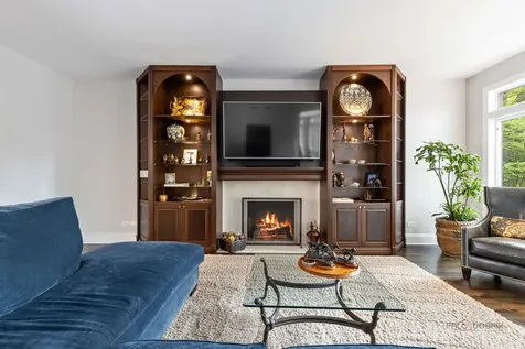 790 West Deerpath Road Lake Forest IL 60045