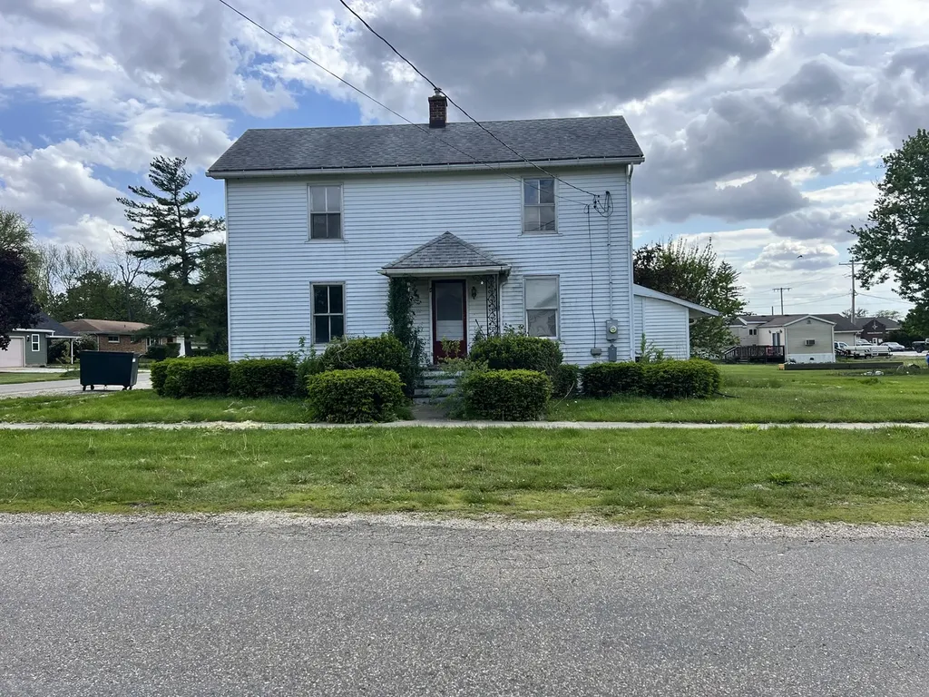 110 North Locust Street Loda IL 60948