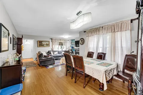 1604 Dobson Street Evanston IL 60202