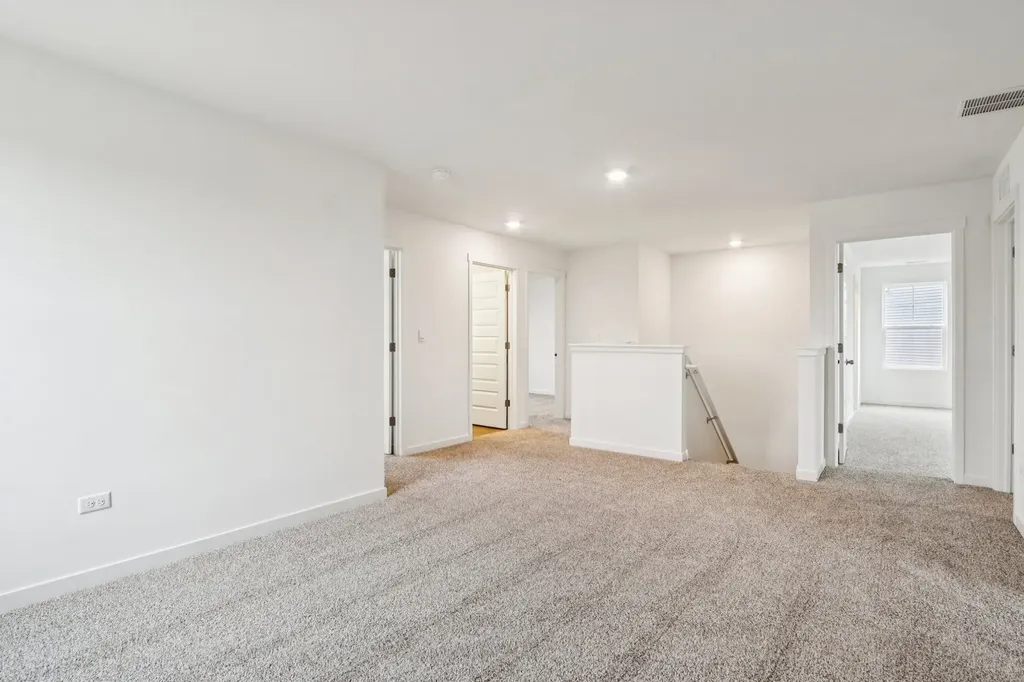 1868 Keating Drive Aurora IL 60503