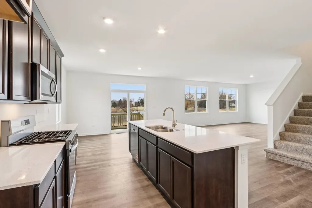1868 Keating Drive Aurora IL 60503