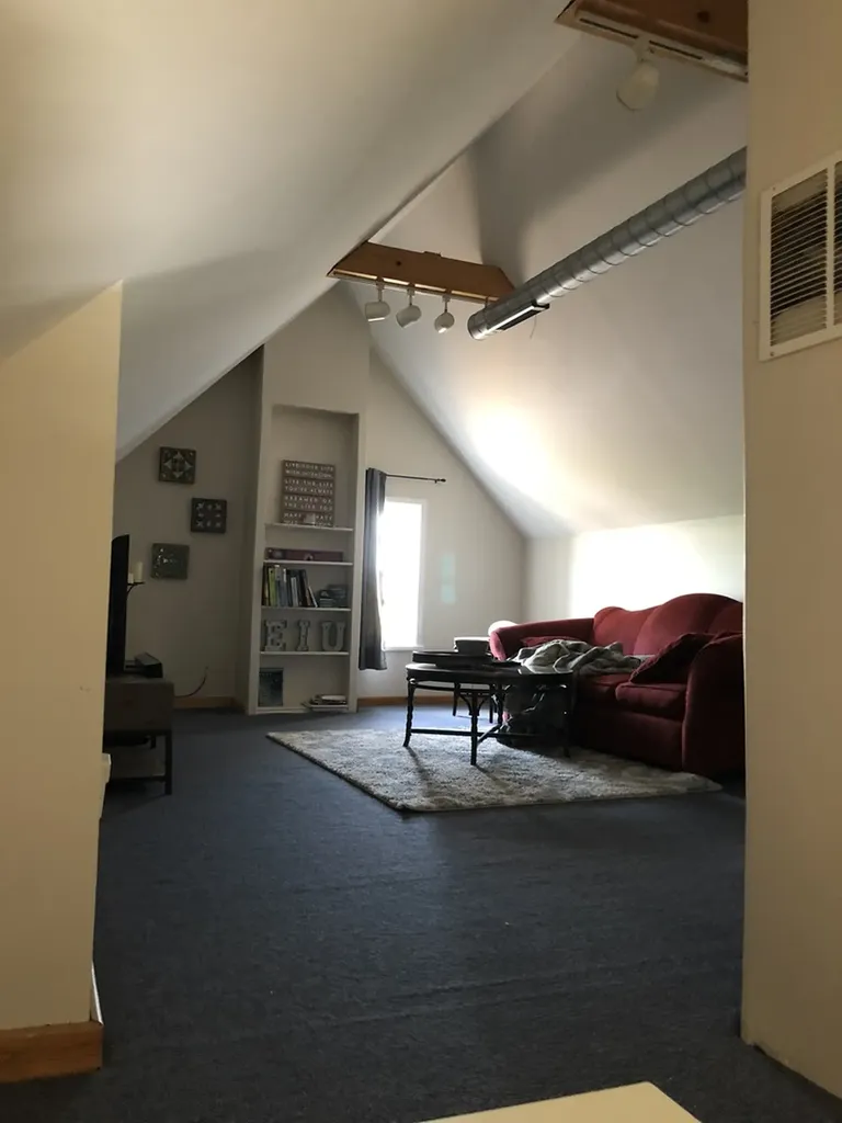 1736 West Beach Avenue Chicago IL 60622