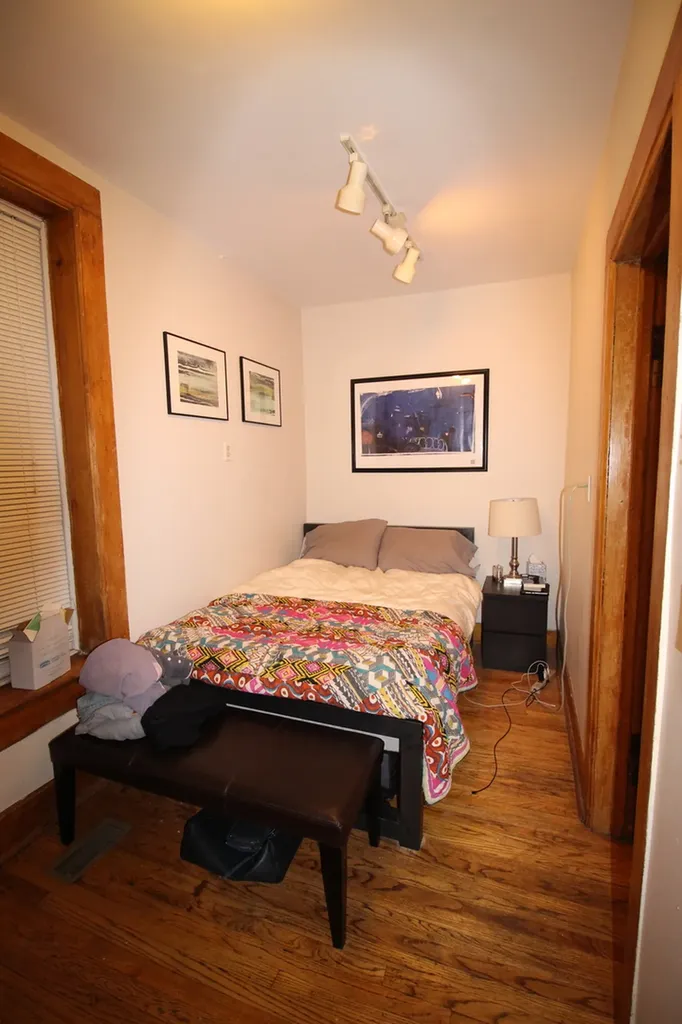 1736 West Beach Avenue Chicago IL 60622