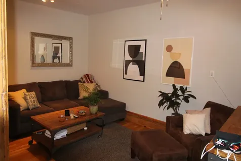 1736 West Beach Avenue Chicago IL 60622