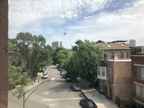 1736 West Beach Avenue Chicago IL 60622