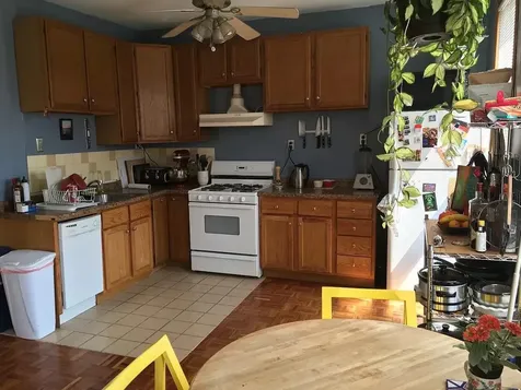 1736 West Beach Avenue Chicago IL 60622