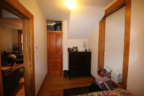 1736 West Beach Avenue Chicago IL 60622