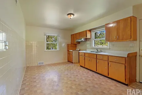 26 Woodland Avenue Fox Lake IL 60020