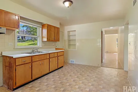 26 Woodland Avenue Fox Lake IL 60020