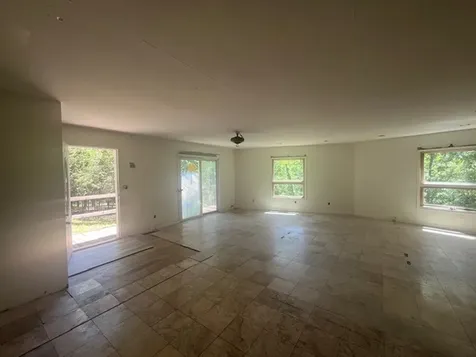 35 Sandy Point Goreville IL 62939