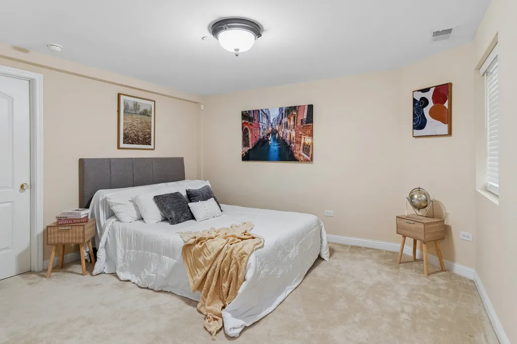 4147 Royal Mews Circle Naperville IL 60564
