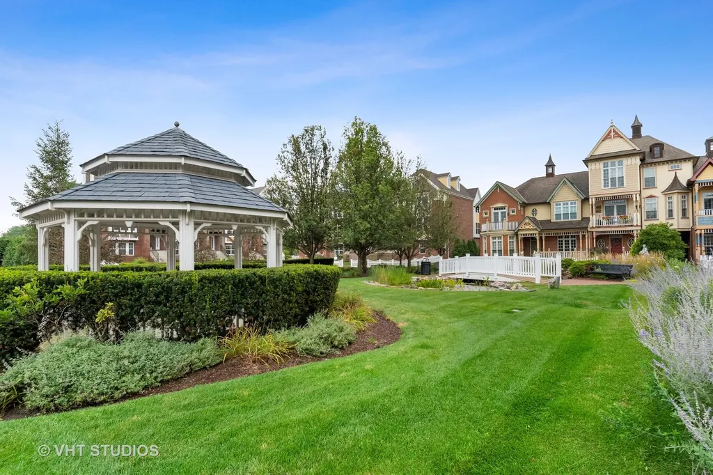 4147 Royal Mews Circle Naperville IL 60564