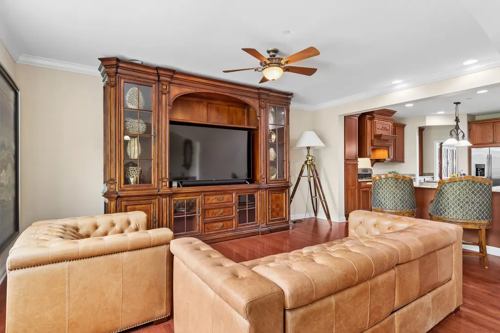 4147 Royal Mews Circle Naperville IL 60564