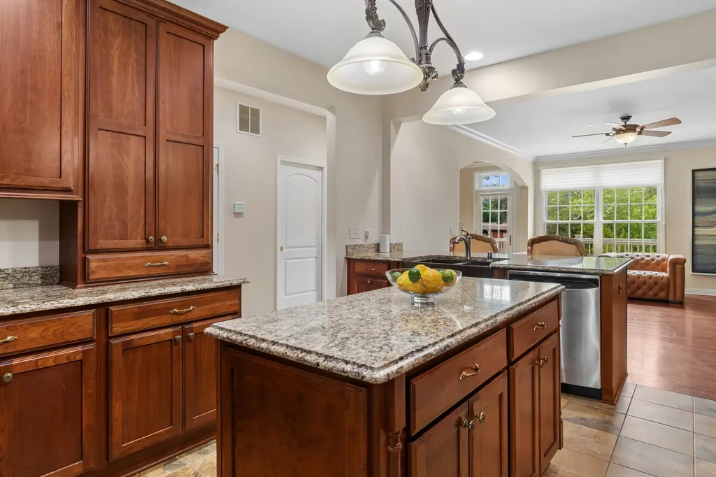 4147 Royal Mews Circle Naperville IL 60564