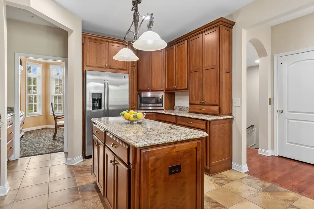 4147 Royal Mews Circle Naperville IL 60564