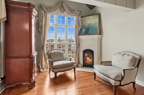 4147 Royal Mews Circle Naperville IL 60564