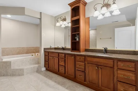 4147 Royal Mews Circle Naperville IL 60564