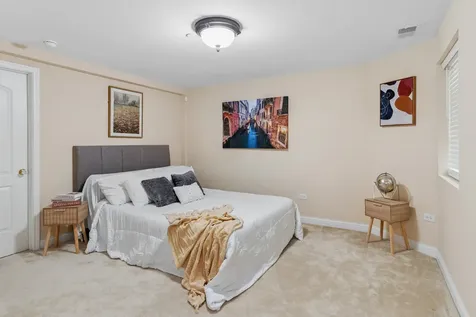 4147 Royal Mews Circle Naperville IL 60564