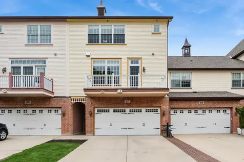 4147 Royal Mews Circle Naperville IL 60564