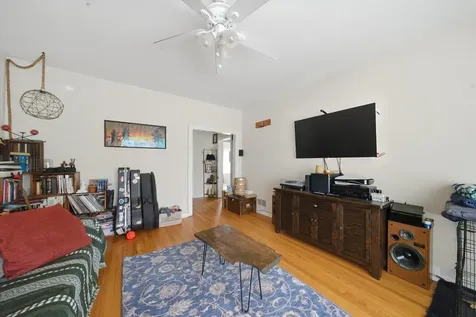 629 West Howard Street Evanston IL 60202