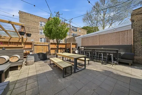 629 West Howard Street Evanston IL 60202