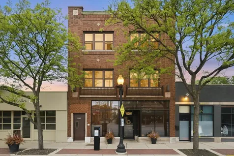 629 West Howard Street Evanston IL 60202