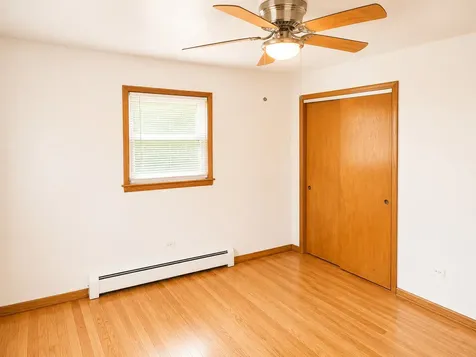 5834 West Montrose Avenue Chicago IL 60634