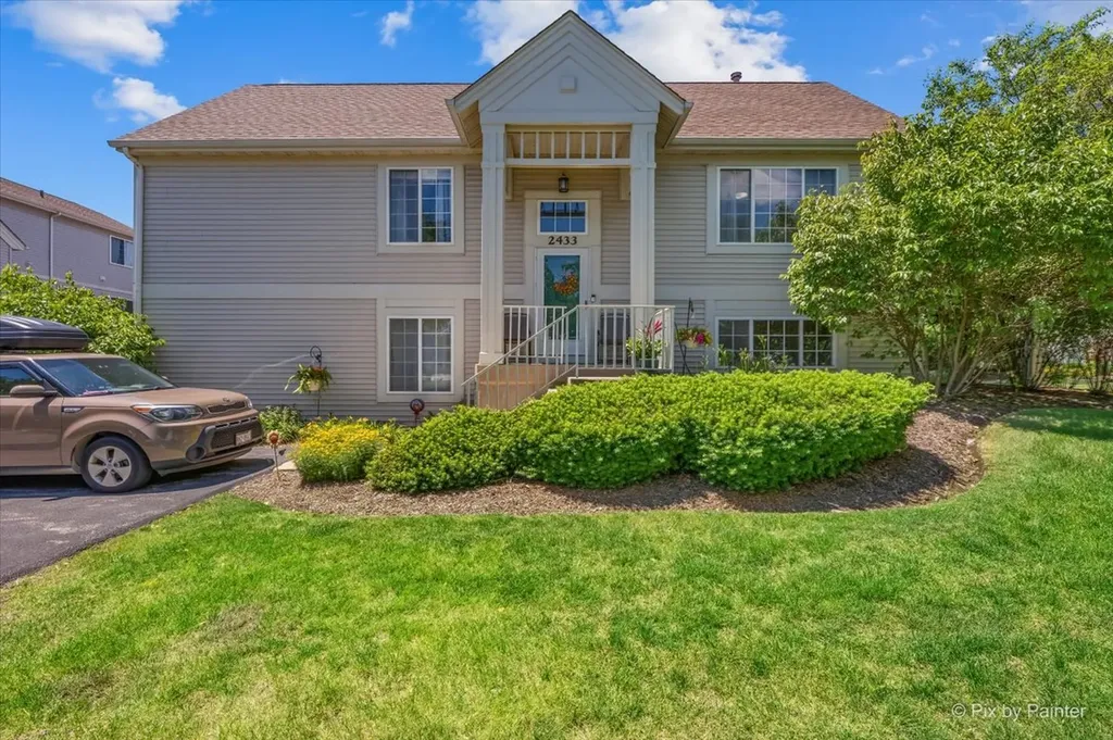 2433 Daybreak Court Elgin IL 60123