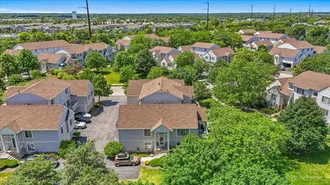 2433 Daybreak Court Elgin IL 60123