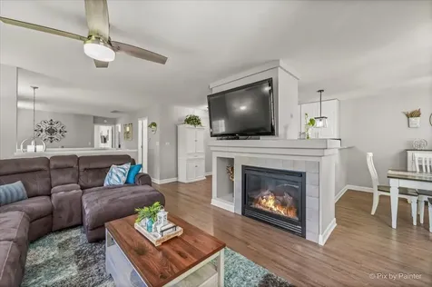2433 Daybreak Court Elgin IL 60123