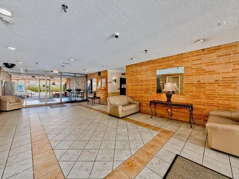1717 West Crystal Lane Mount Prospect IL 60056
