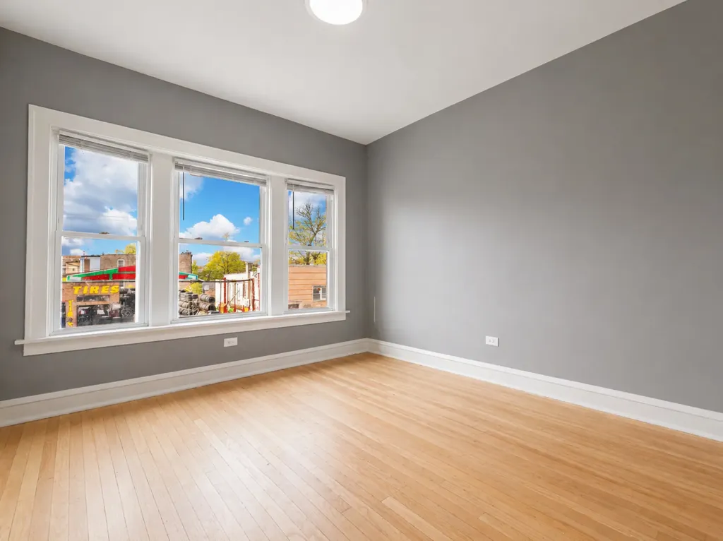 2552 West 59th Street Chicago IL 60629