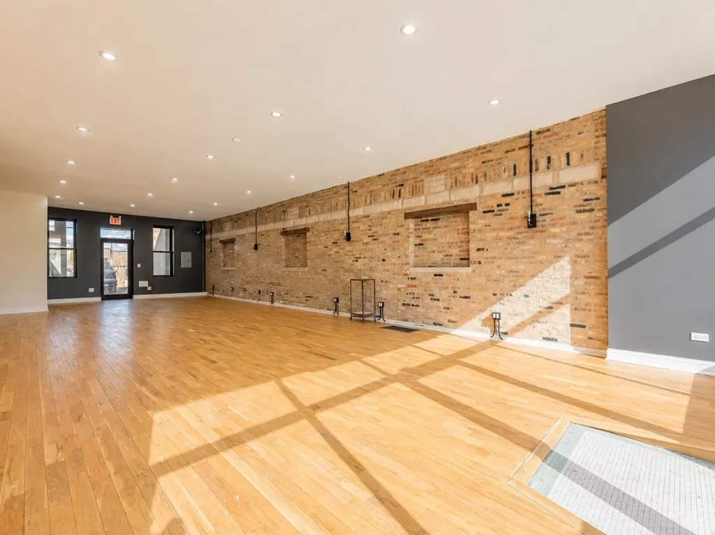 2552 West 59th Street Chicago IL 60629