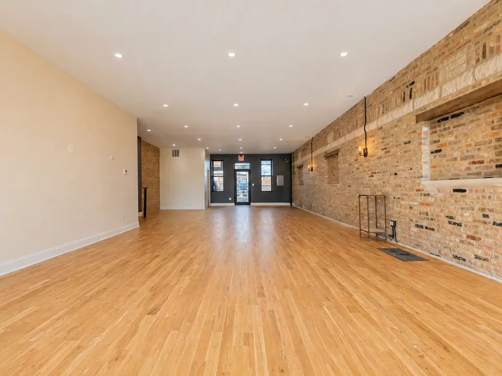 2552 West 59th Street Chicago IL 60629