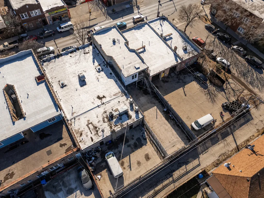 2552 West 59th Street Chicago IL 60629