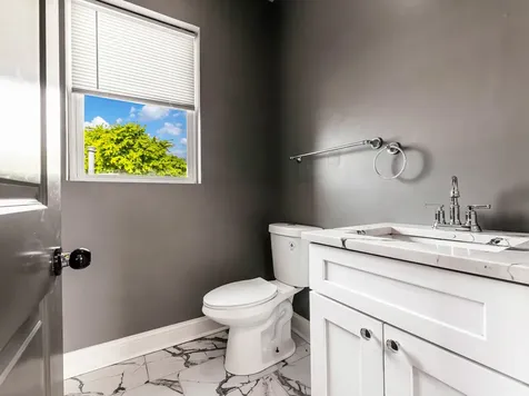 2552 West 59th Street Chicago IL 60629