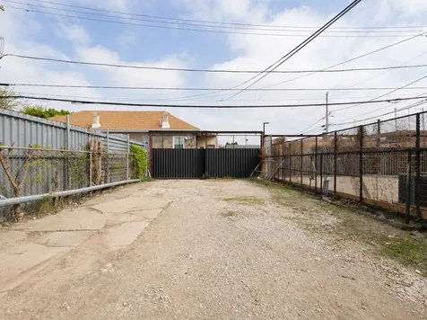 2552 West 59th Street Chicago IL 60629