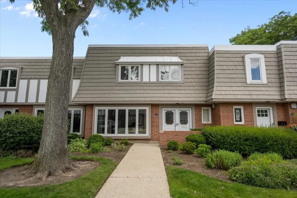 713 Orleans Drive Highland Park IL 60035