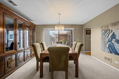 713 Orleans Drive Highland Park IL 60035